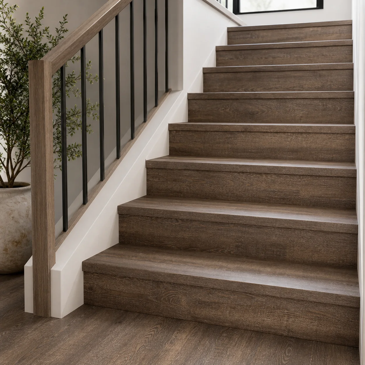 Driftwood LVP flooring sample photo 10