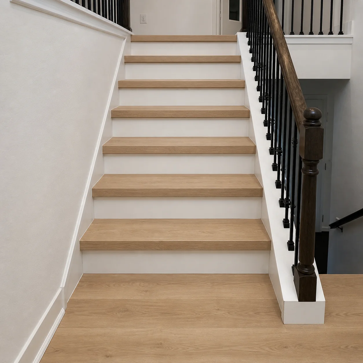 Toffee Oak LVP flooring sample photo 9