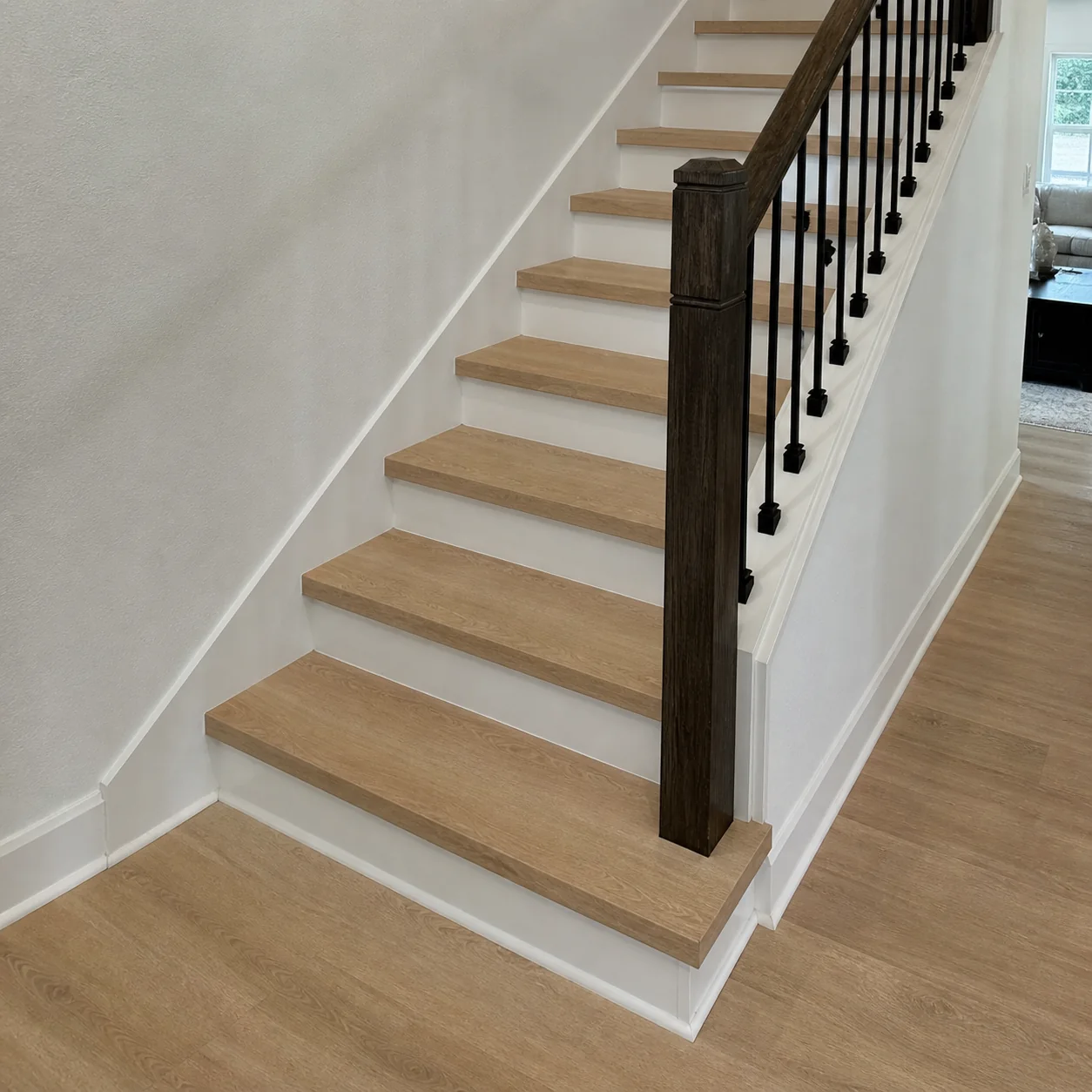 Toffee Oak LVP flooring sample photo 10